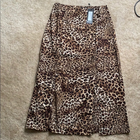 Nasty Gal Dresses & Skirts - Nasty Gal midi cheetah skirt